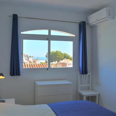 Verano Azul, * Nerja